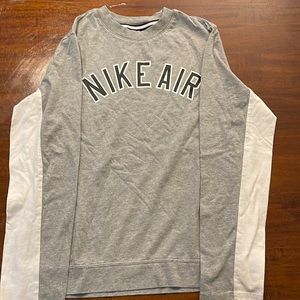 Boys Nike XL long sleeve shirt